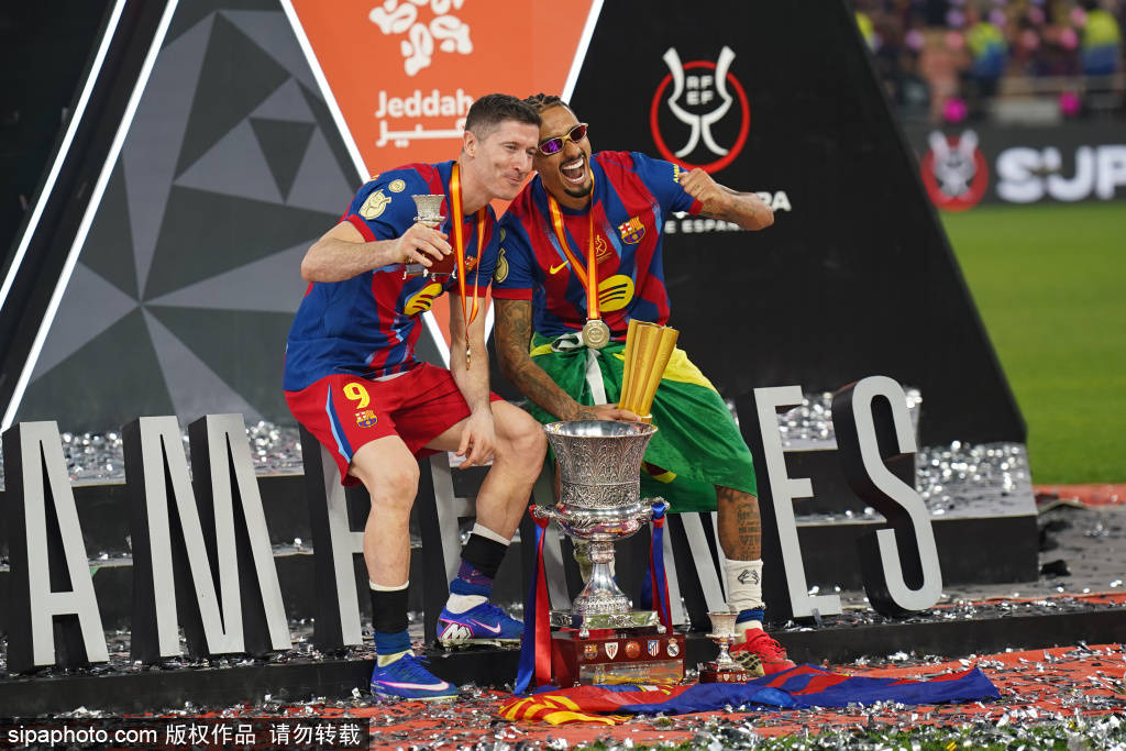 巴萨遭重创！超级杯MVP拉菲尼亚伤缺关键战 弗里克或派拉什福德替补